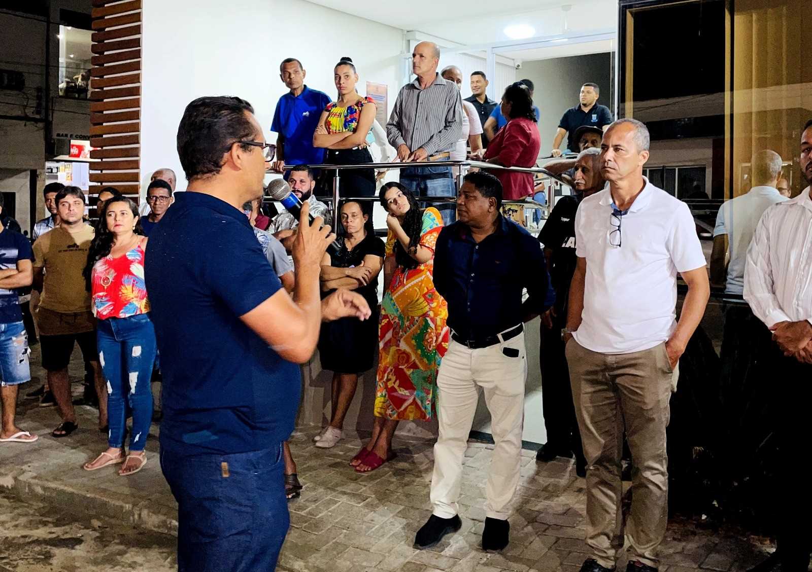 Camacã: Prefeitura recebe uma nova Retroescavadeira e reforça sua frota